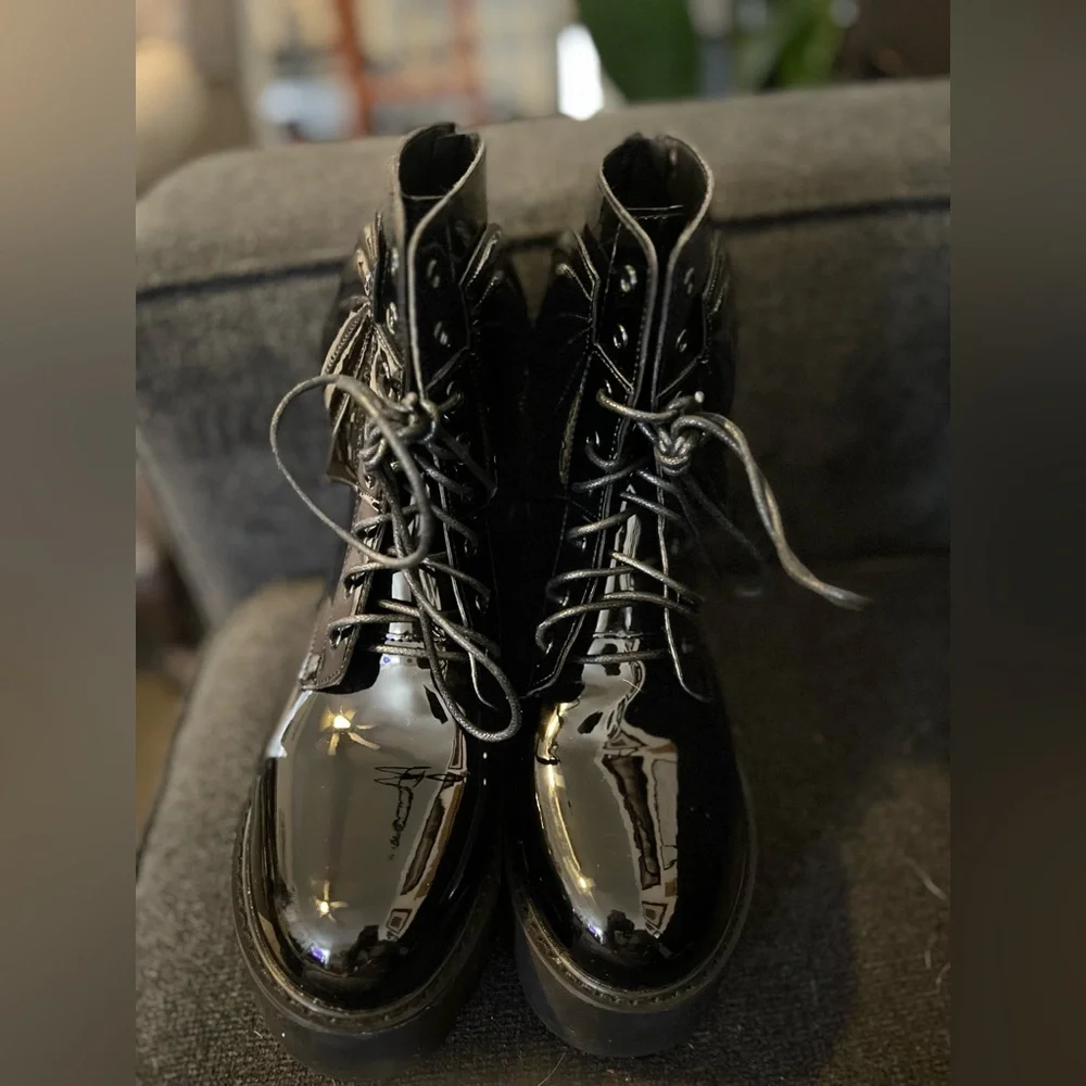 Black Shiny Vegan Leather Boots With Wings - Picture 5 of 6